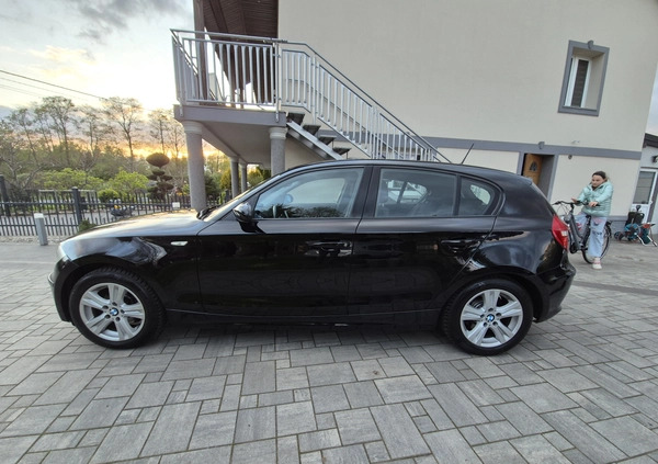 BMW Seria 1 cena 16999 przebieg: 279121, rok produkcji 2009 z Płock małe 211